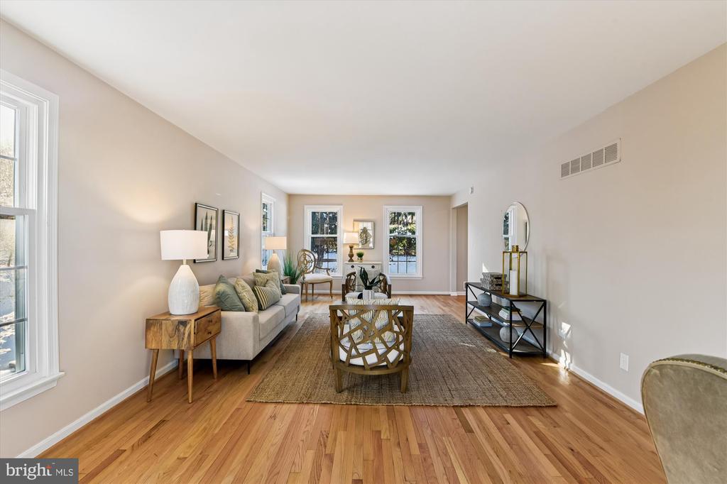 1006 W JOPPA ROAD