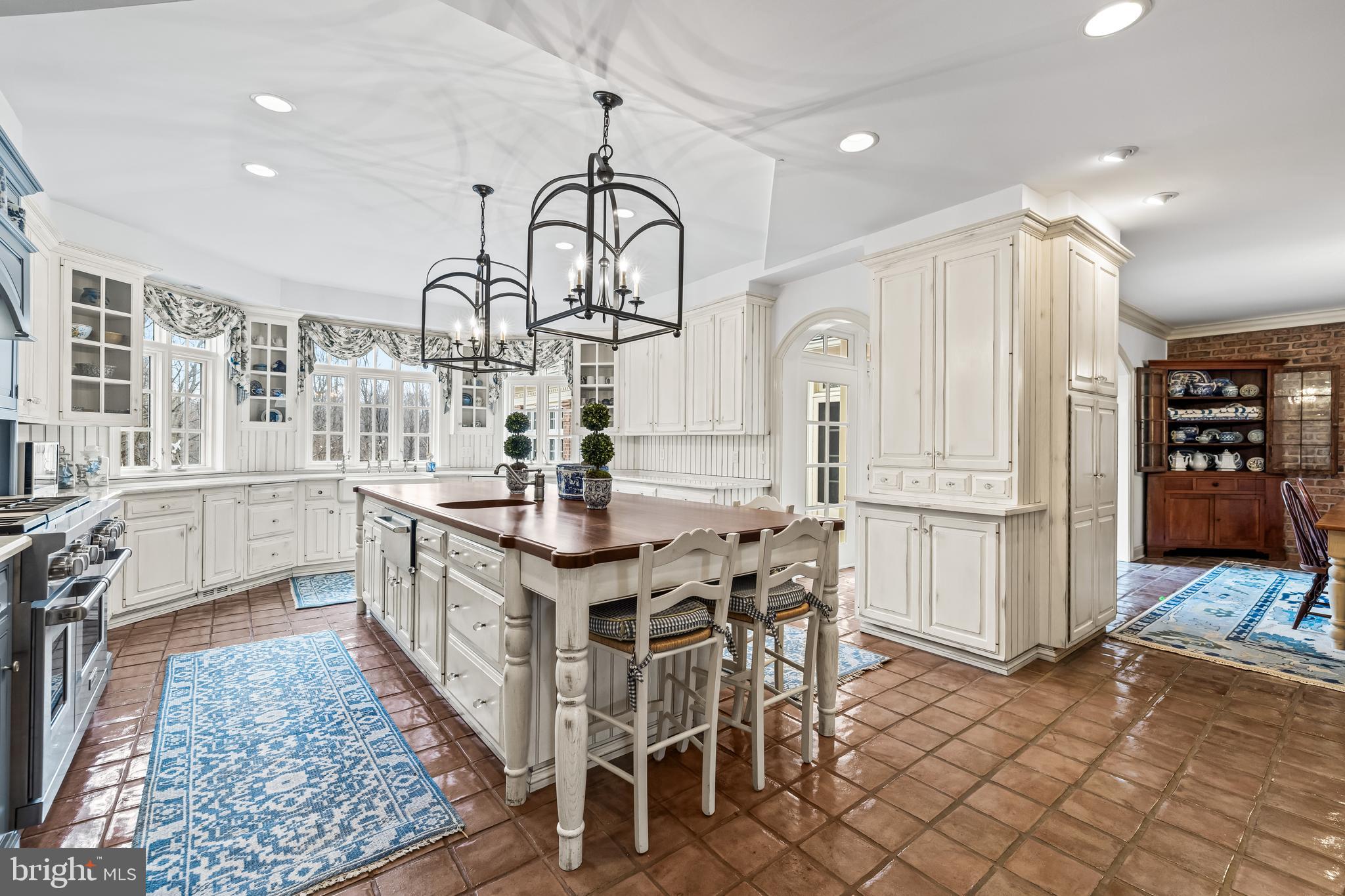 25 SPRINGHILL FARM COURT