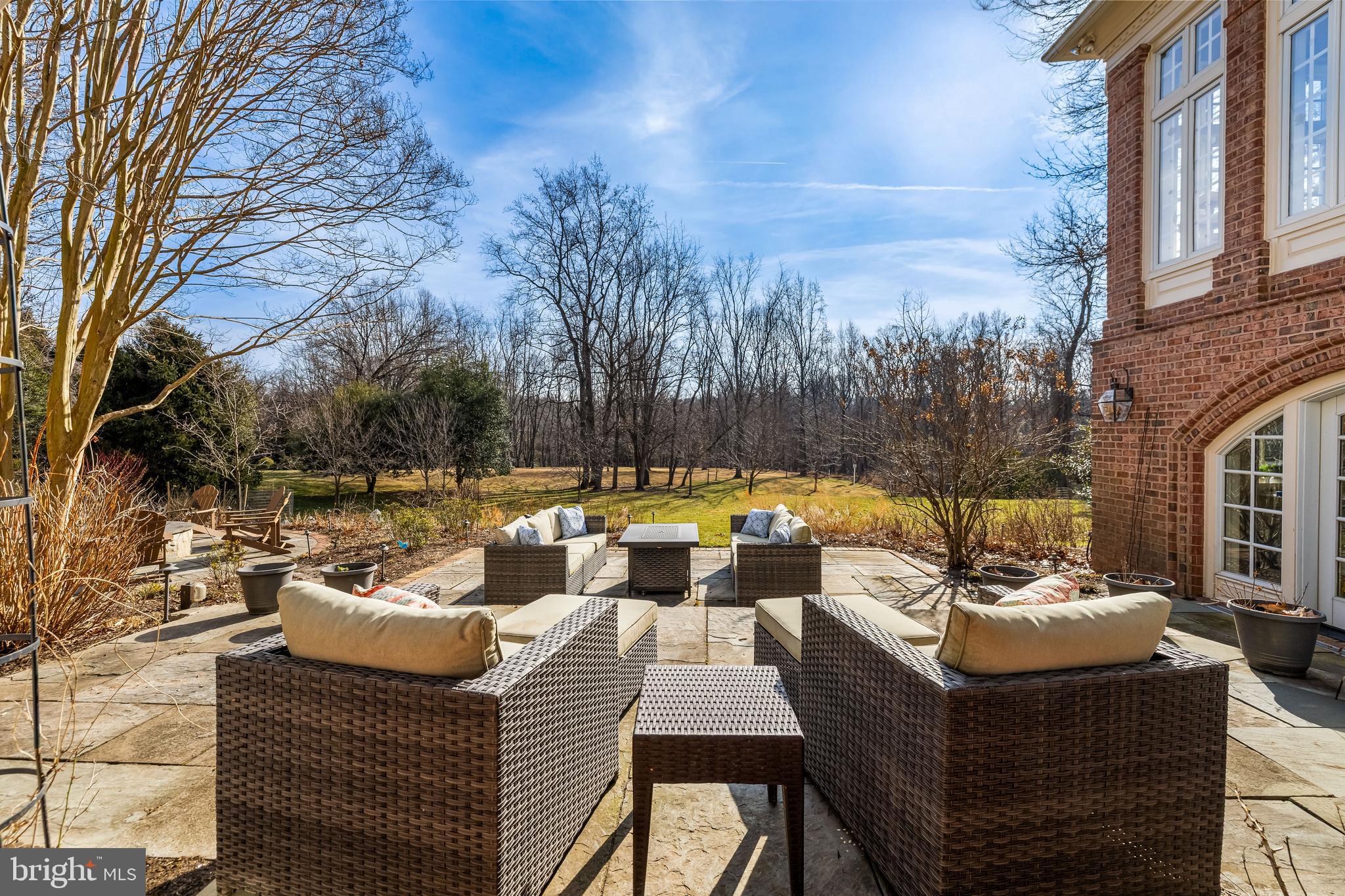 25 SPRINGHILL FARM COURT