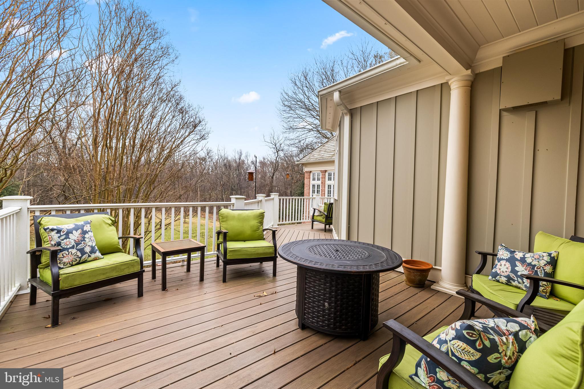 25 SPRINGHILL FARM COURT