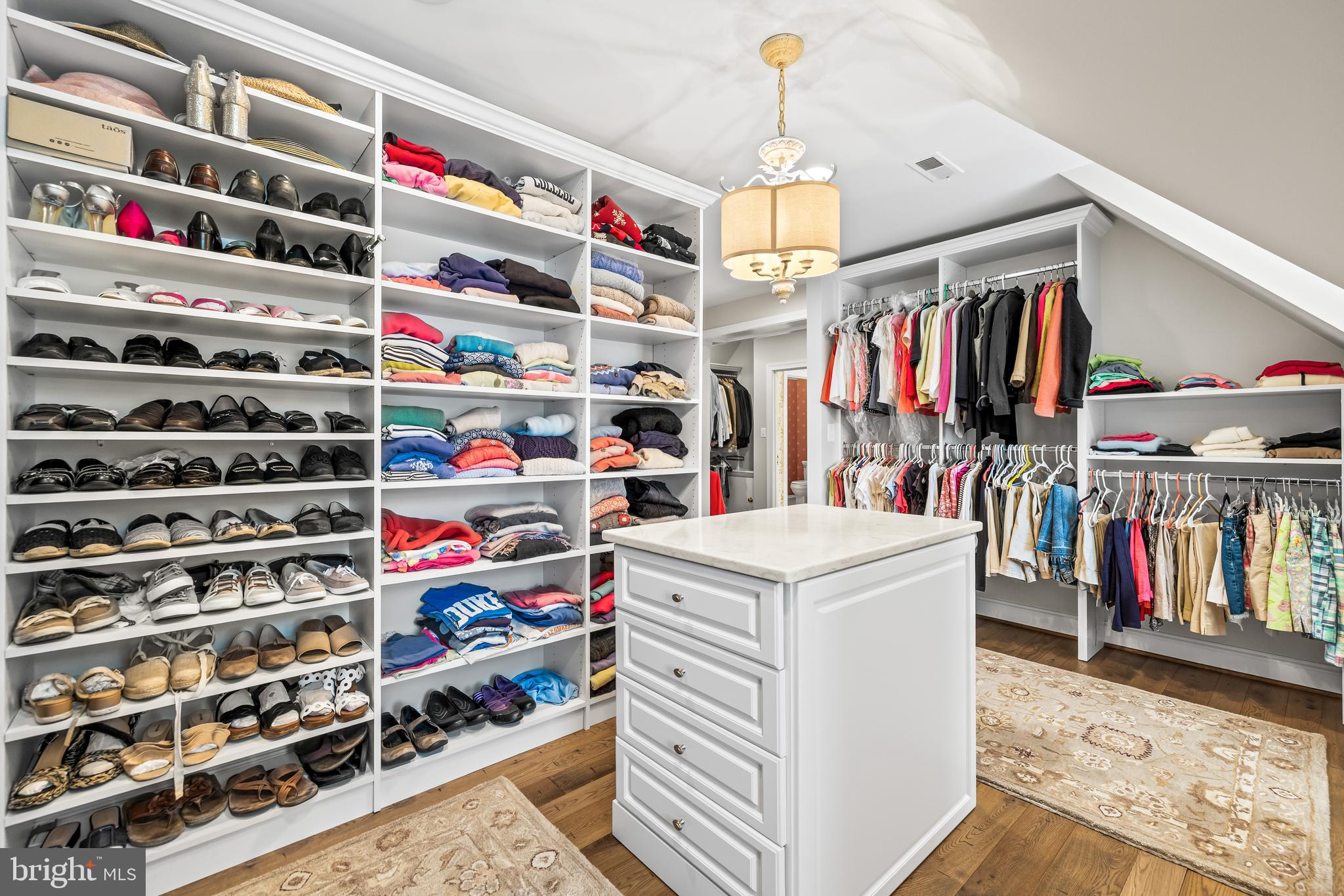 25 SPRINGHILL FARM COURT