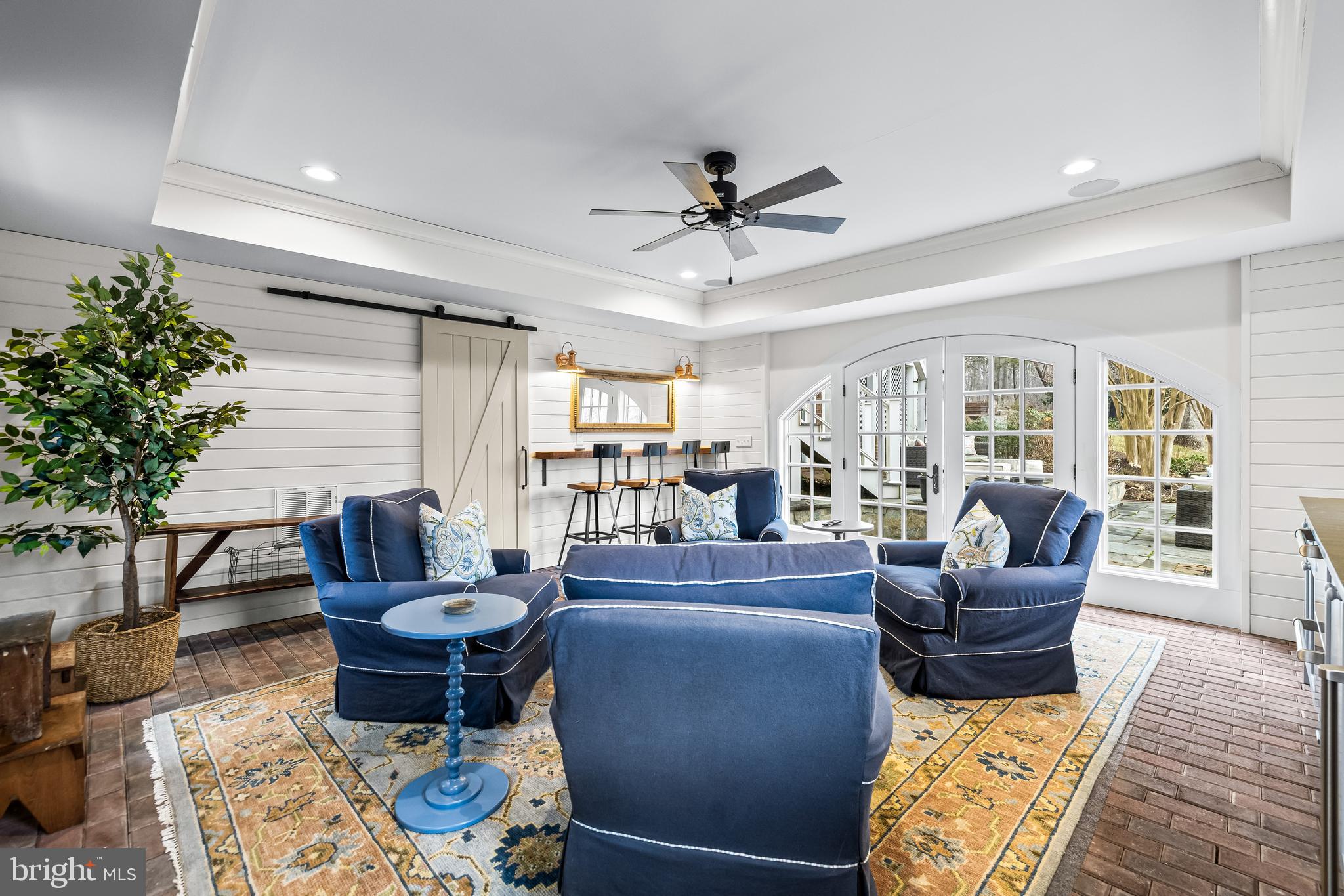 25 SPRINGHILL FARM COURT