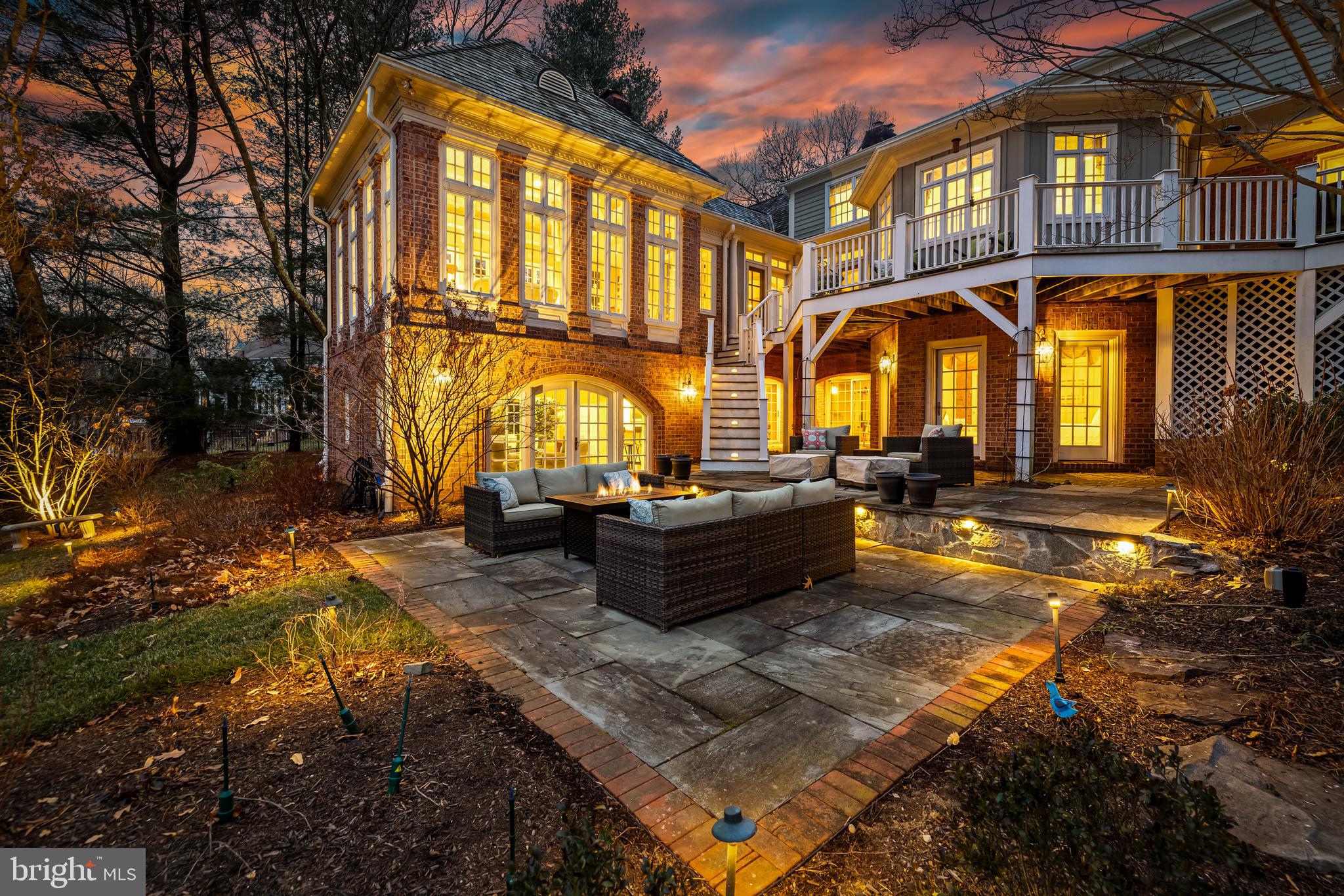 25 SPRINGHILL FARM COURT