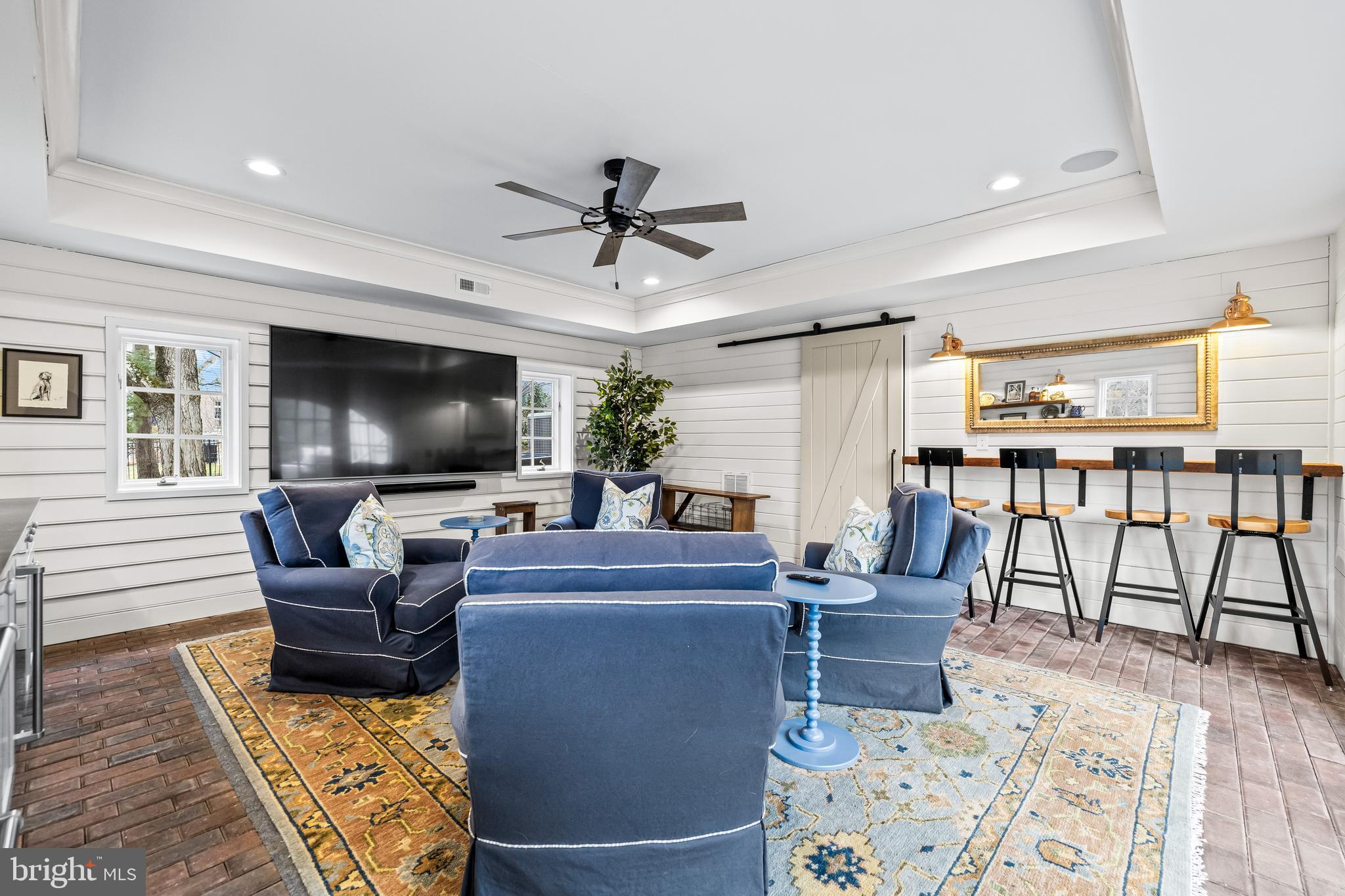 25 SPRINGHILL FARM COURT