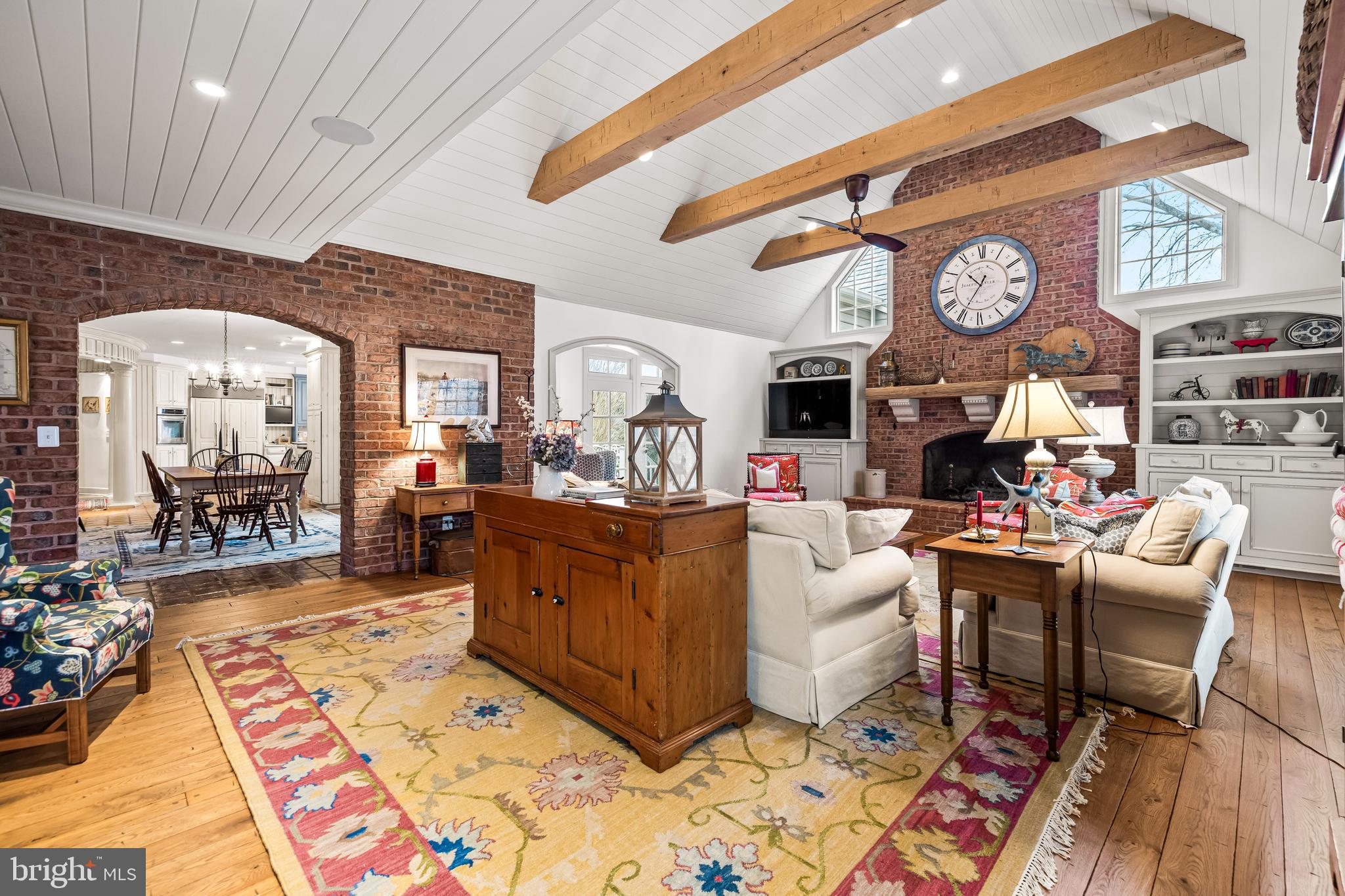 25 SPRINGHILL FARM COURT