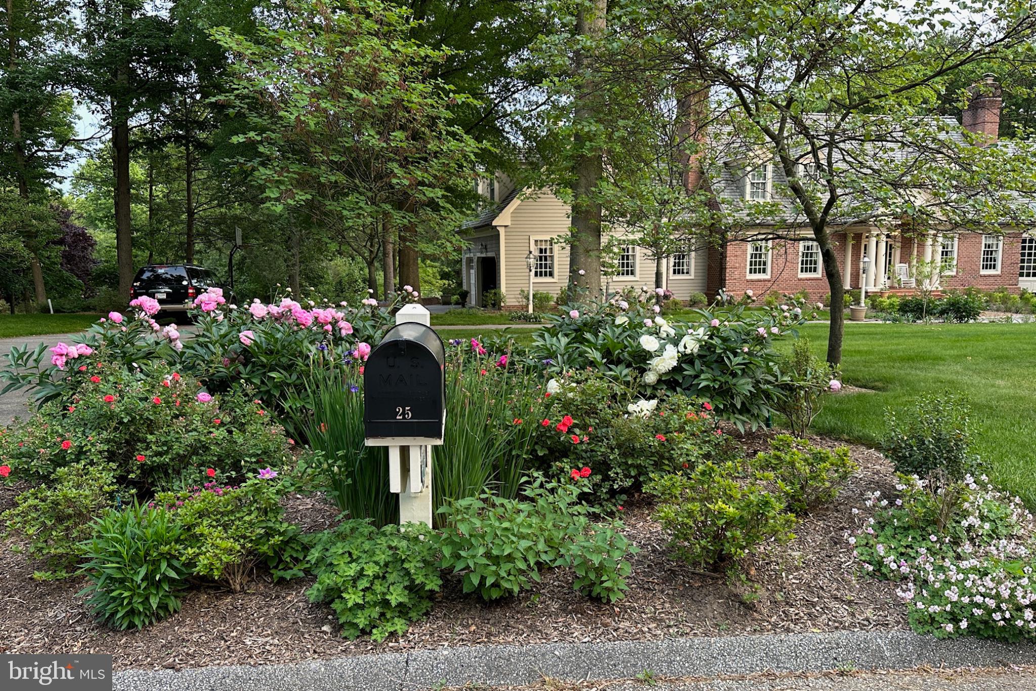 25 SPRINGHILL FARM COURT