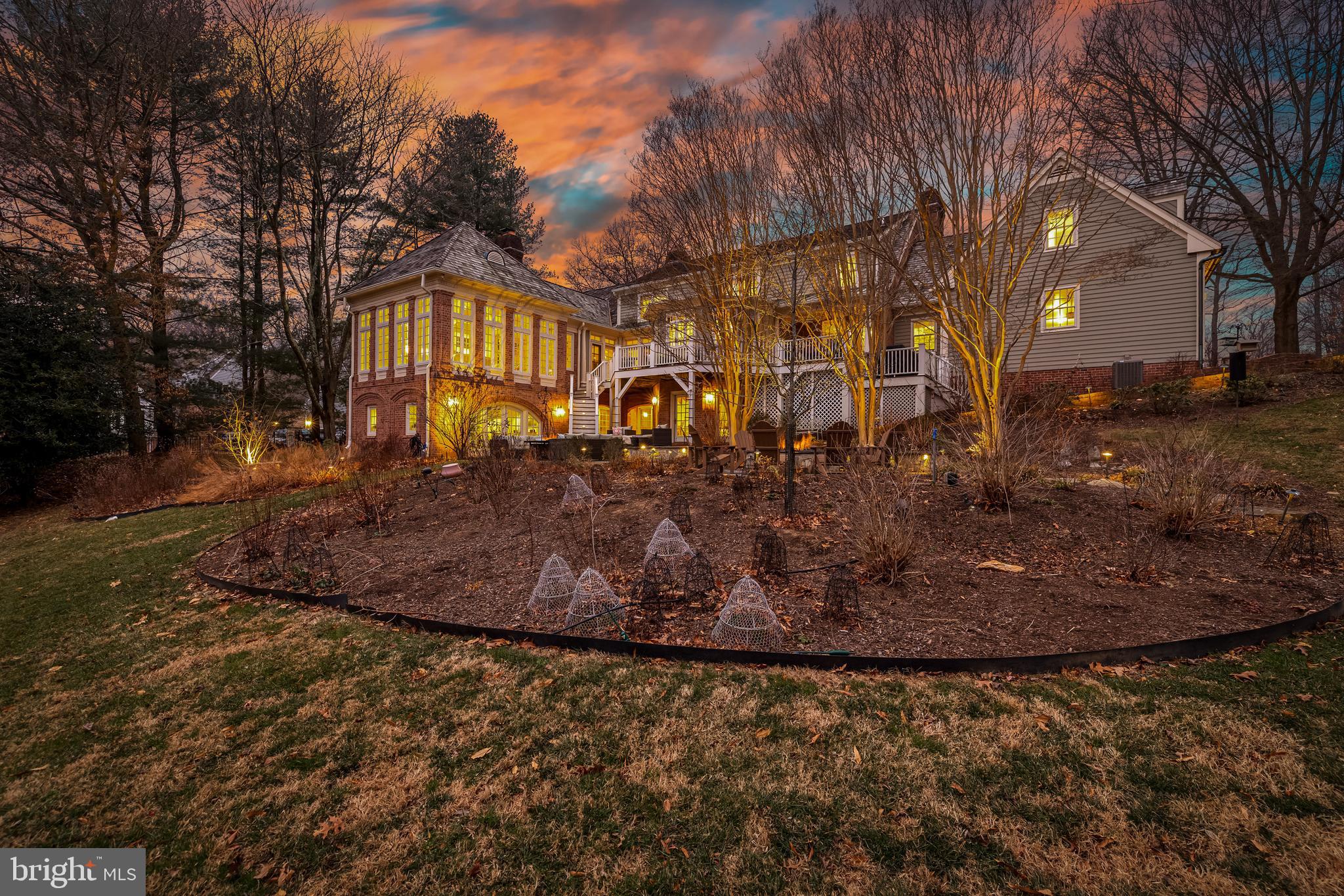 25 SPRINGHILL FARM COURT