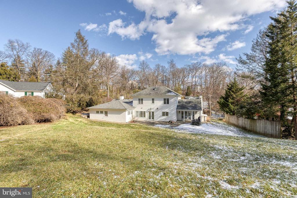 1808 CIRCLE ROAD