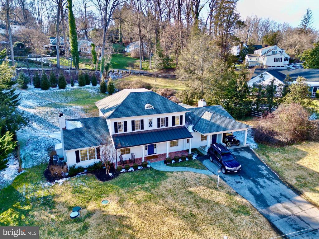 1808 CIRCLE ROAD