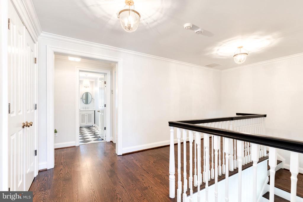 1808 CIRCLE ROAD