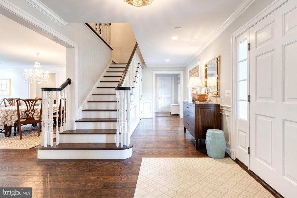1808 CIRCLE ROAD
