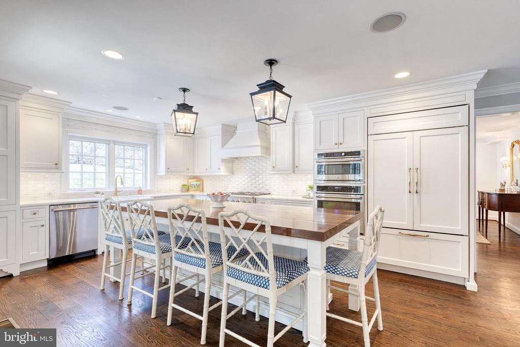 1808 CIRCLE ROAD