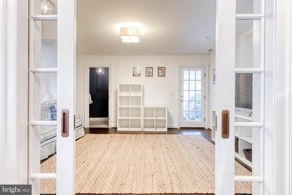 1808 CIRCLE ROAD