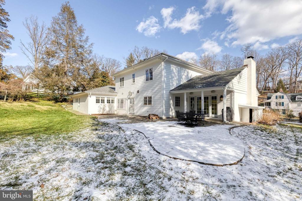 1808 CIRCLE ROAD