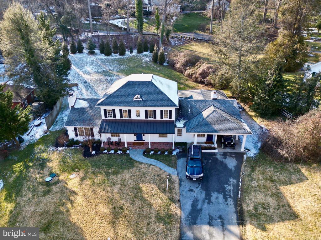 1808 CIRCLE ROAD