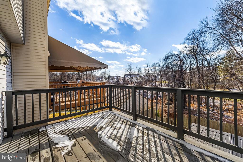 21 SANDSTONE COURT