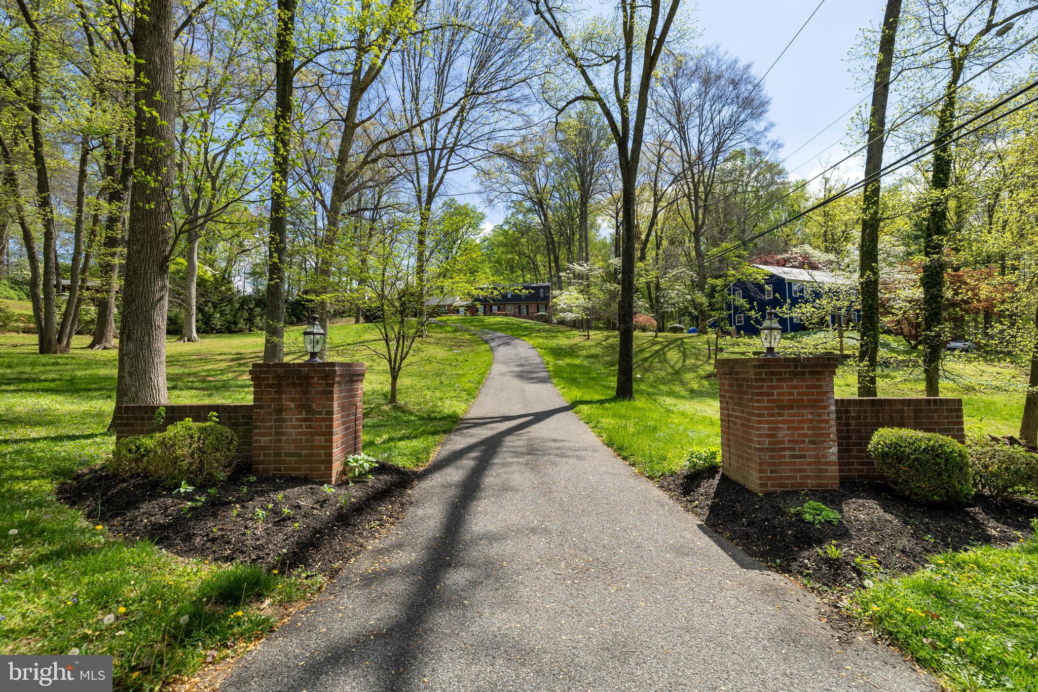 13701 SUMMER HILL DRIVE