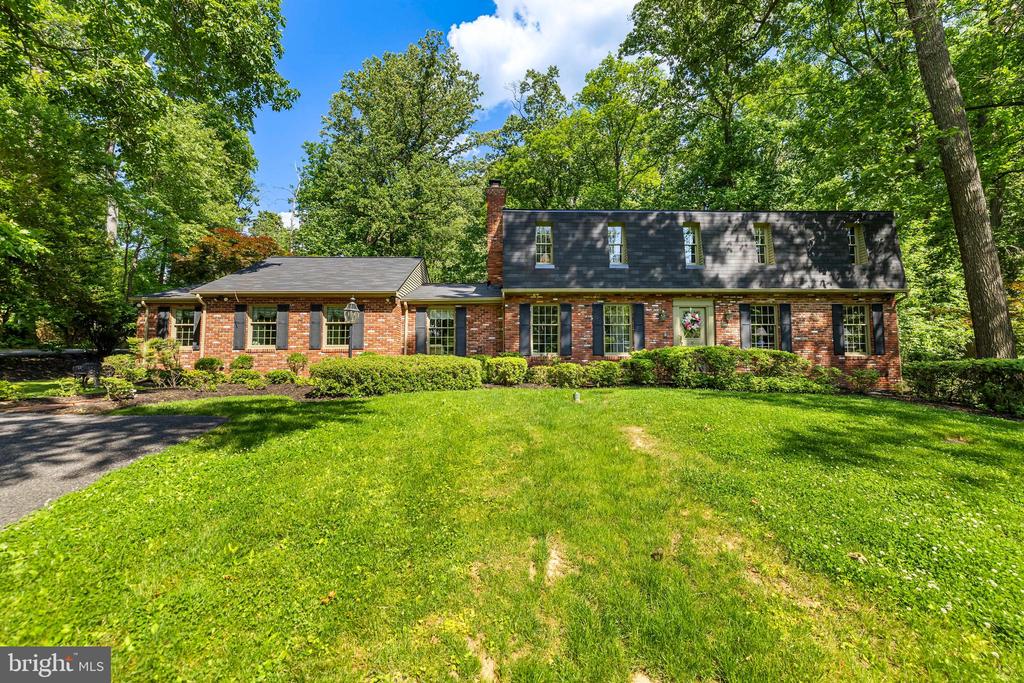 13701 SUMMER HILL DRIVE