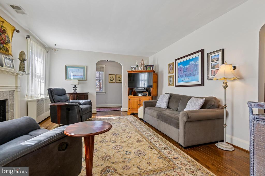 2724 ALDEN ROAD