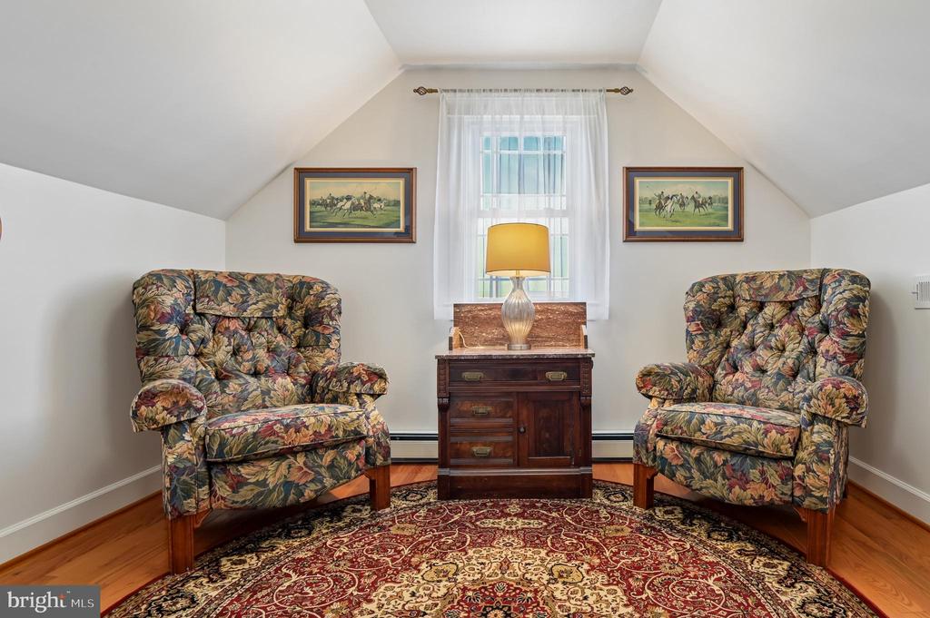 2724 ALDEN ROAD