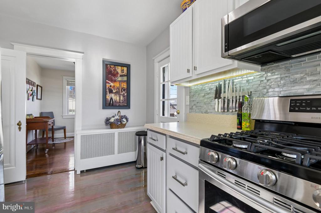 2724 ALDEN ROAD