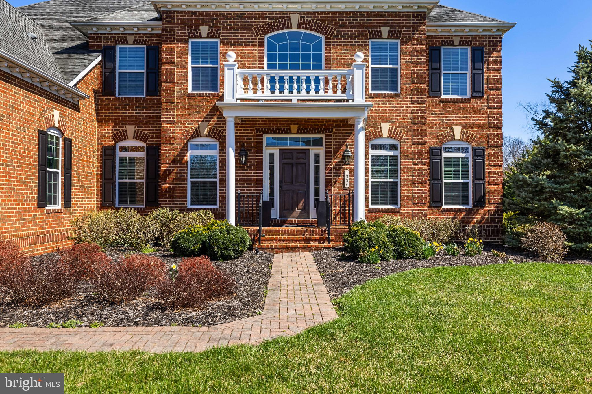 1004 COACHFORD COURT