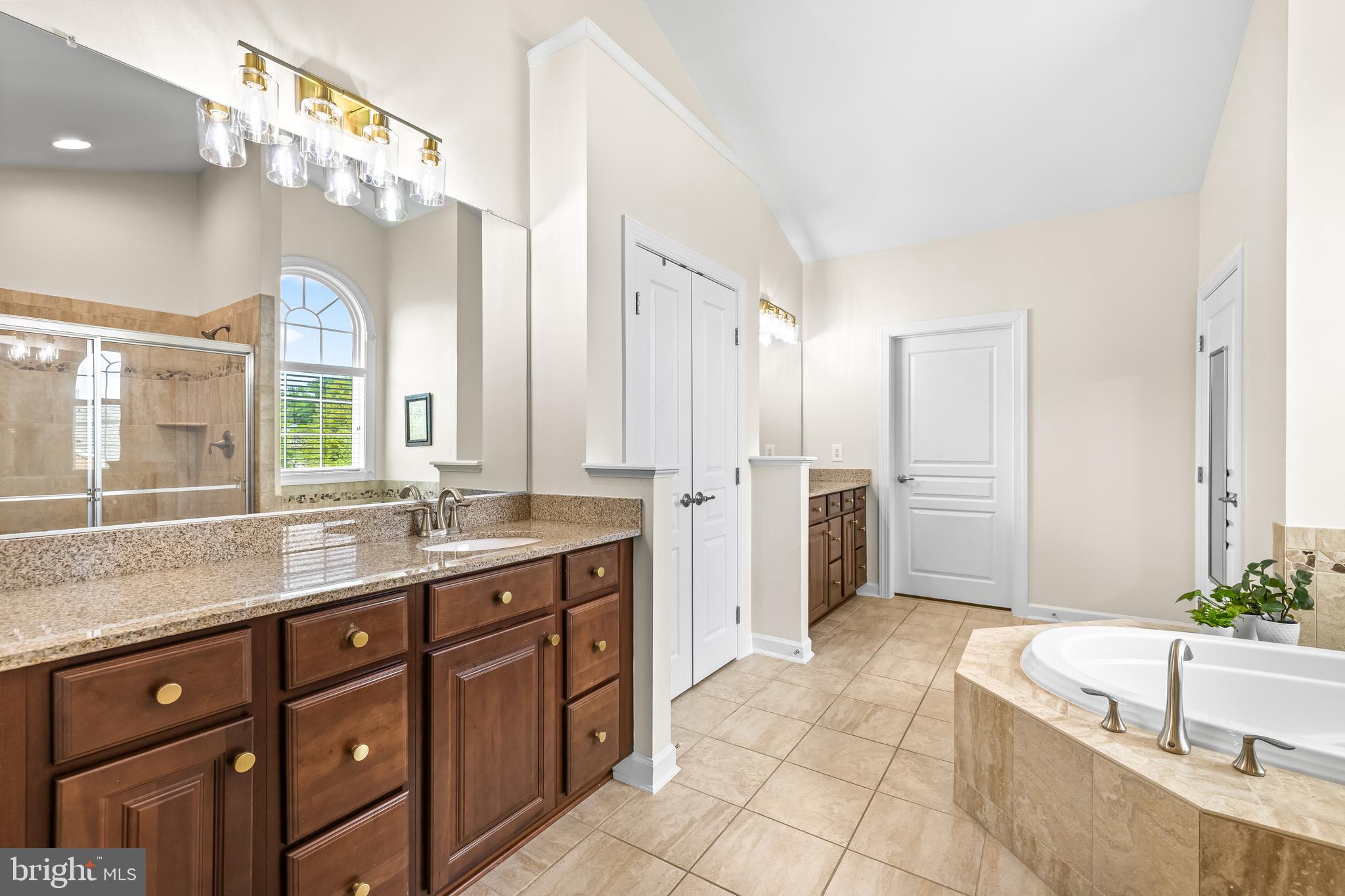 1004 COACHFORD COURT
