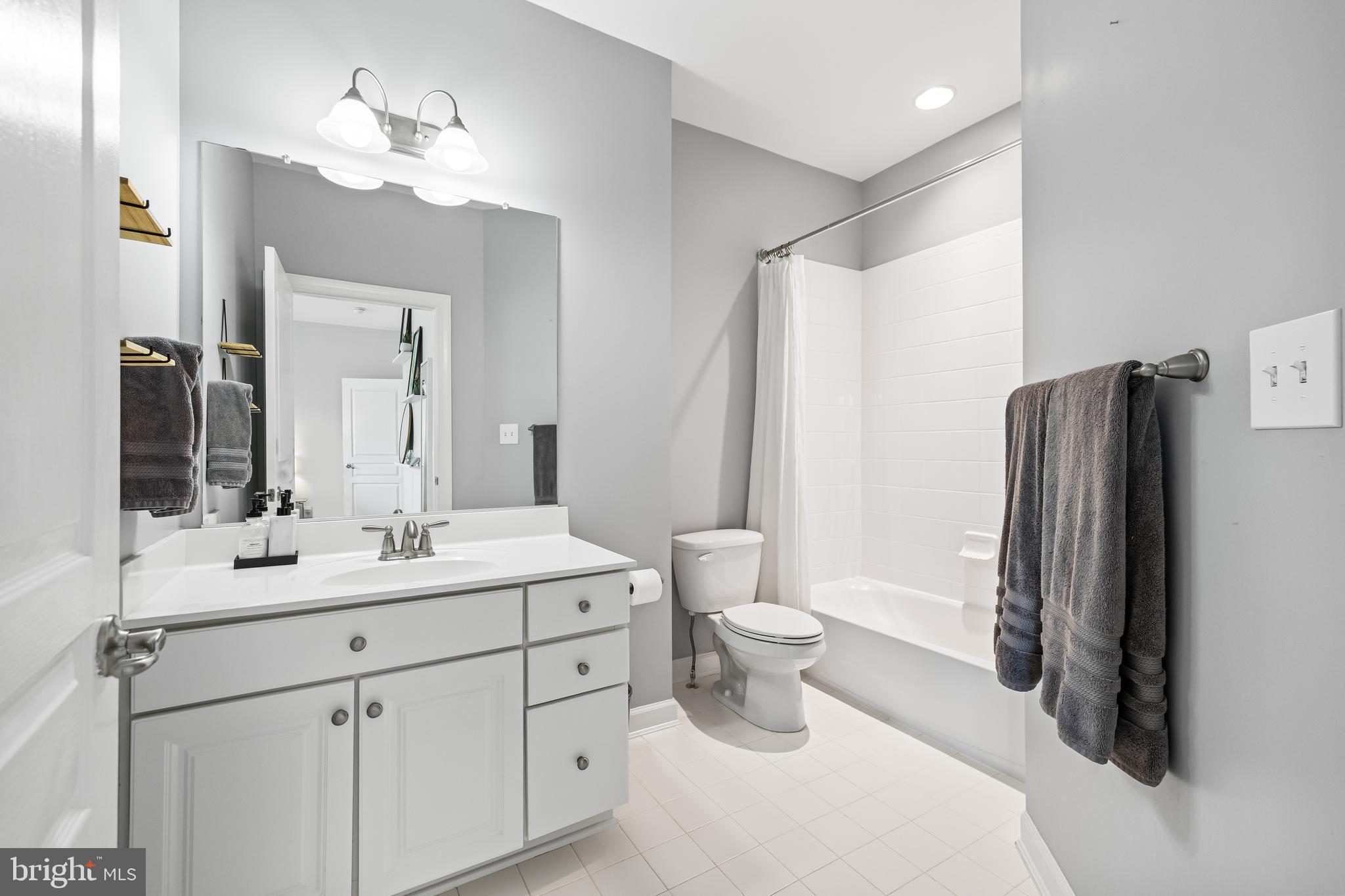 1004 COACHFORD COURT