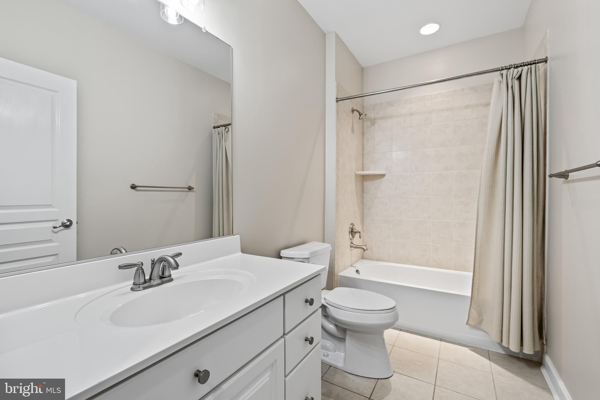 1004 COACHFORD COURT