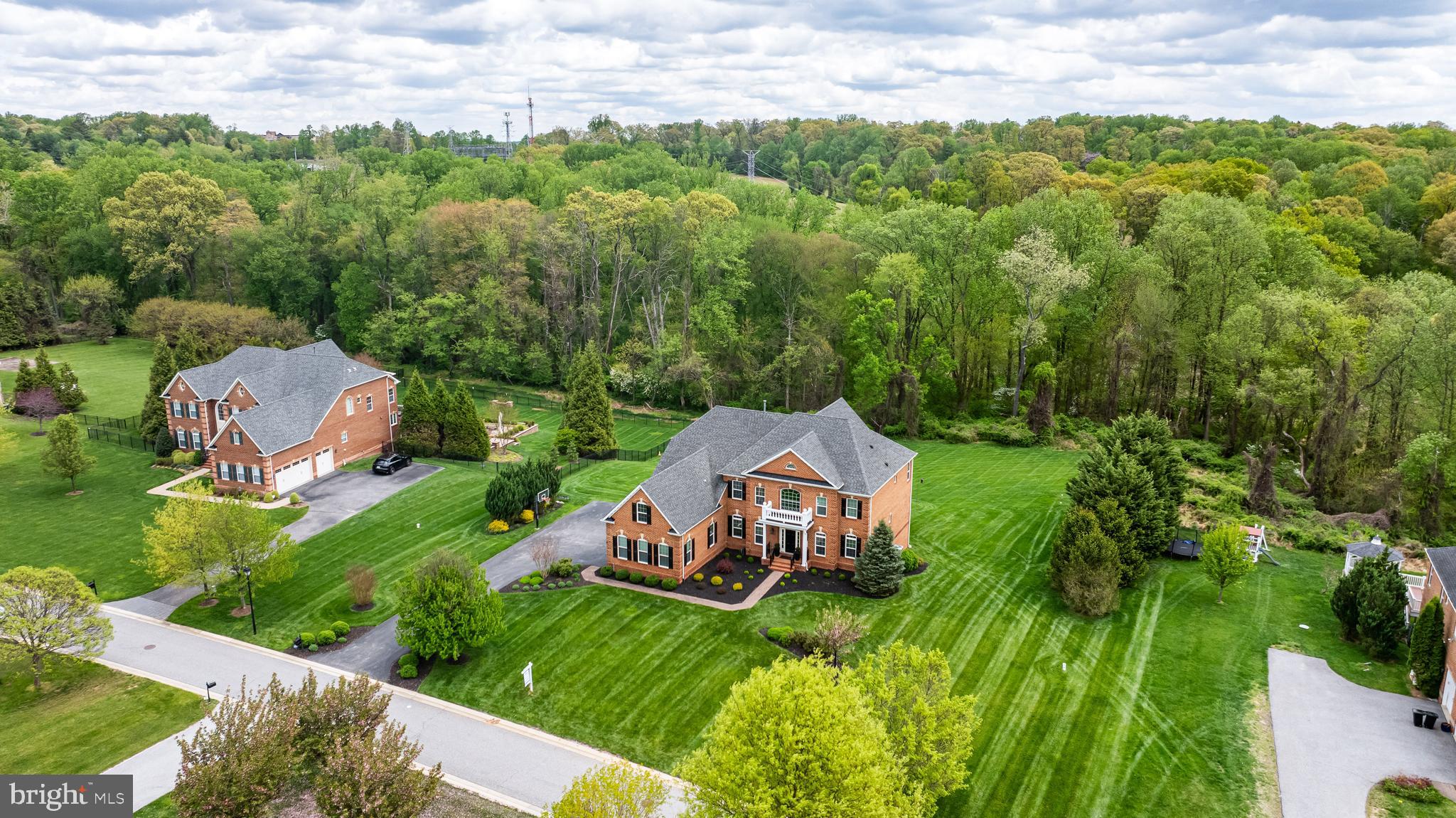 1004 COACHFORD COURT