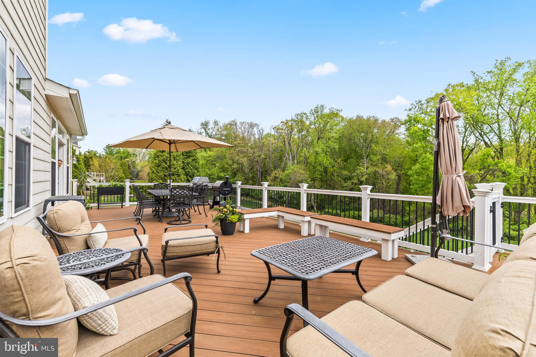 1004 COACHFORD COURT