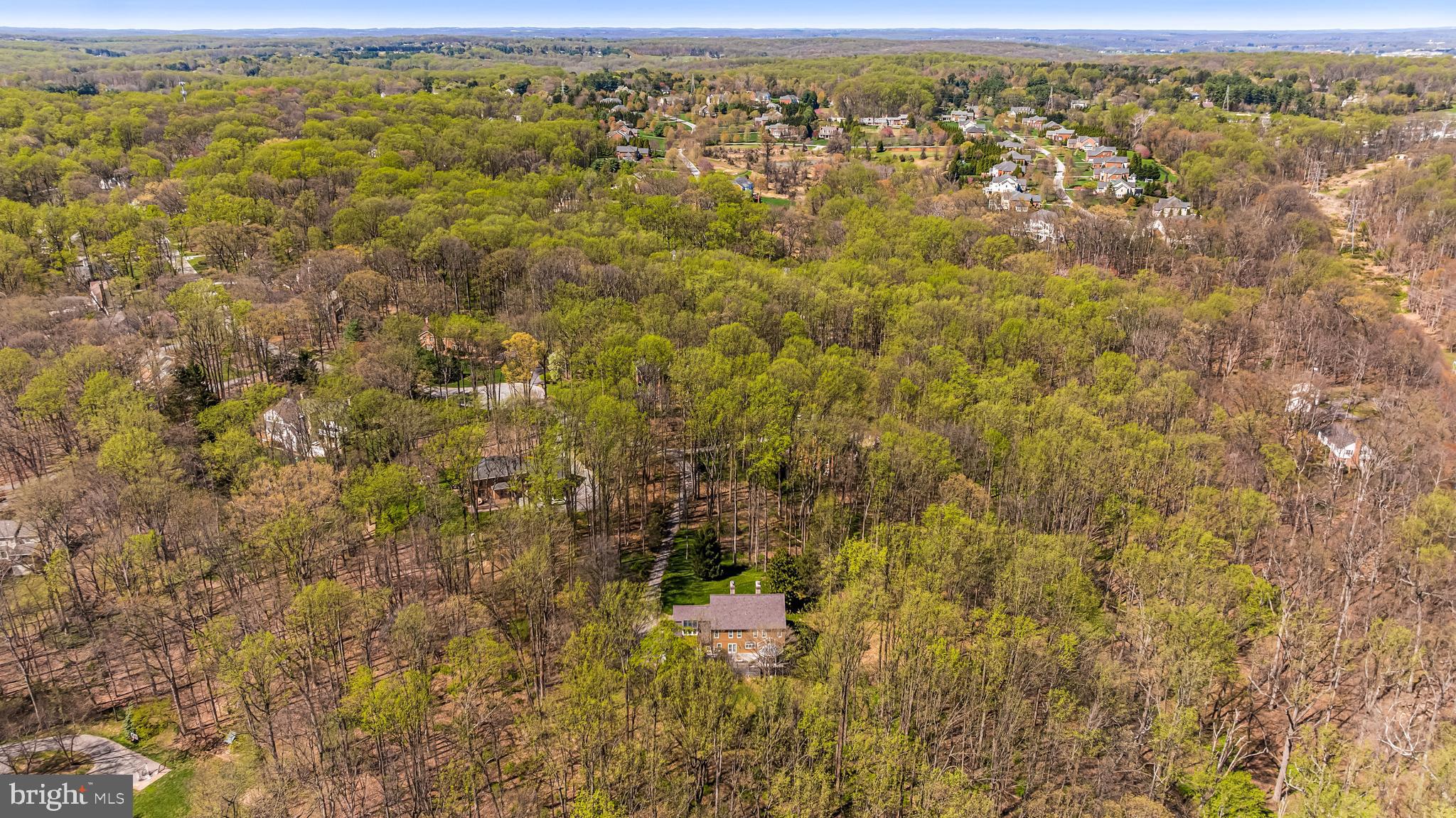 901 CHESTNUT RIDGE DRIVE