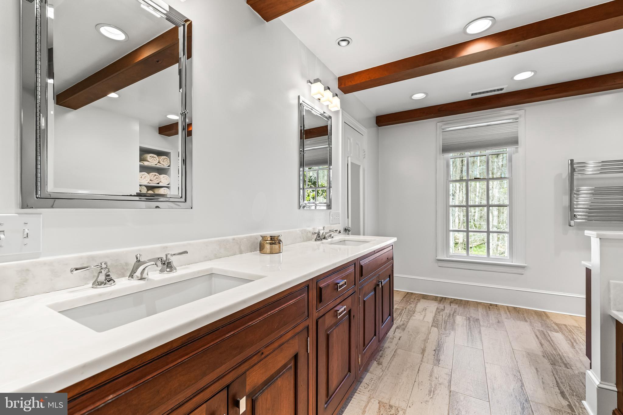 901 CHESTNUT RIDGE DRIVE