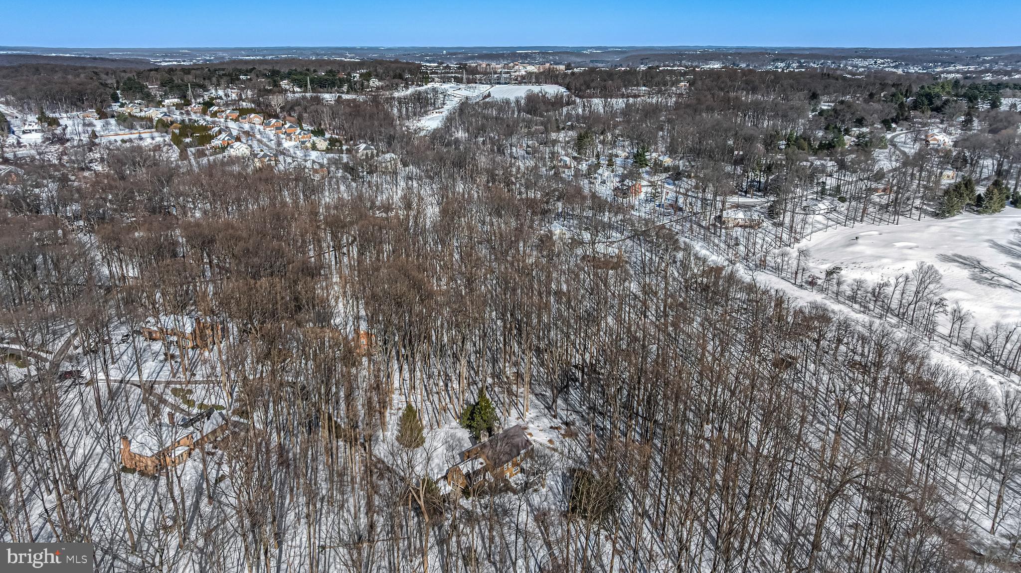 901 CHESTNUT RIDGE DRIVE