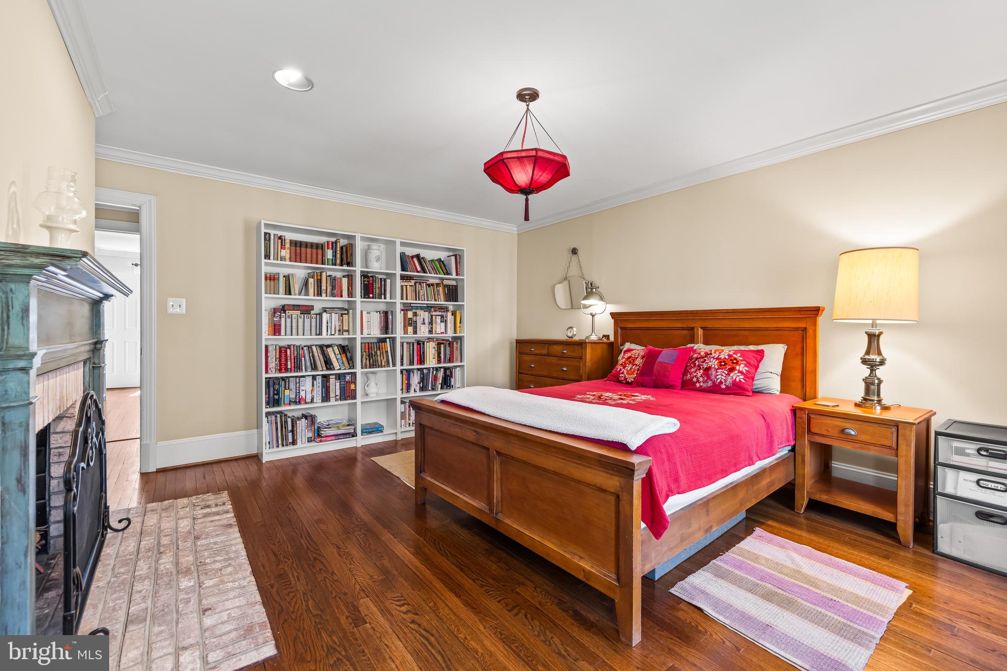 901 CHESTNUT RIDGE DRIVE