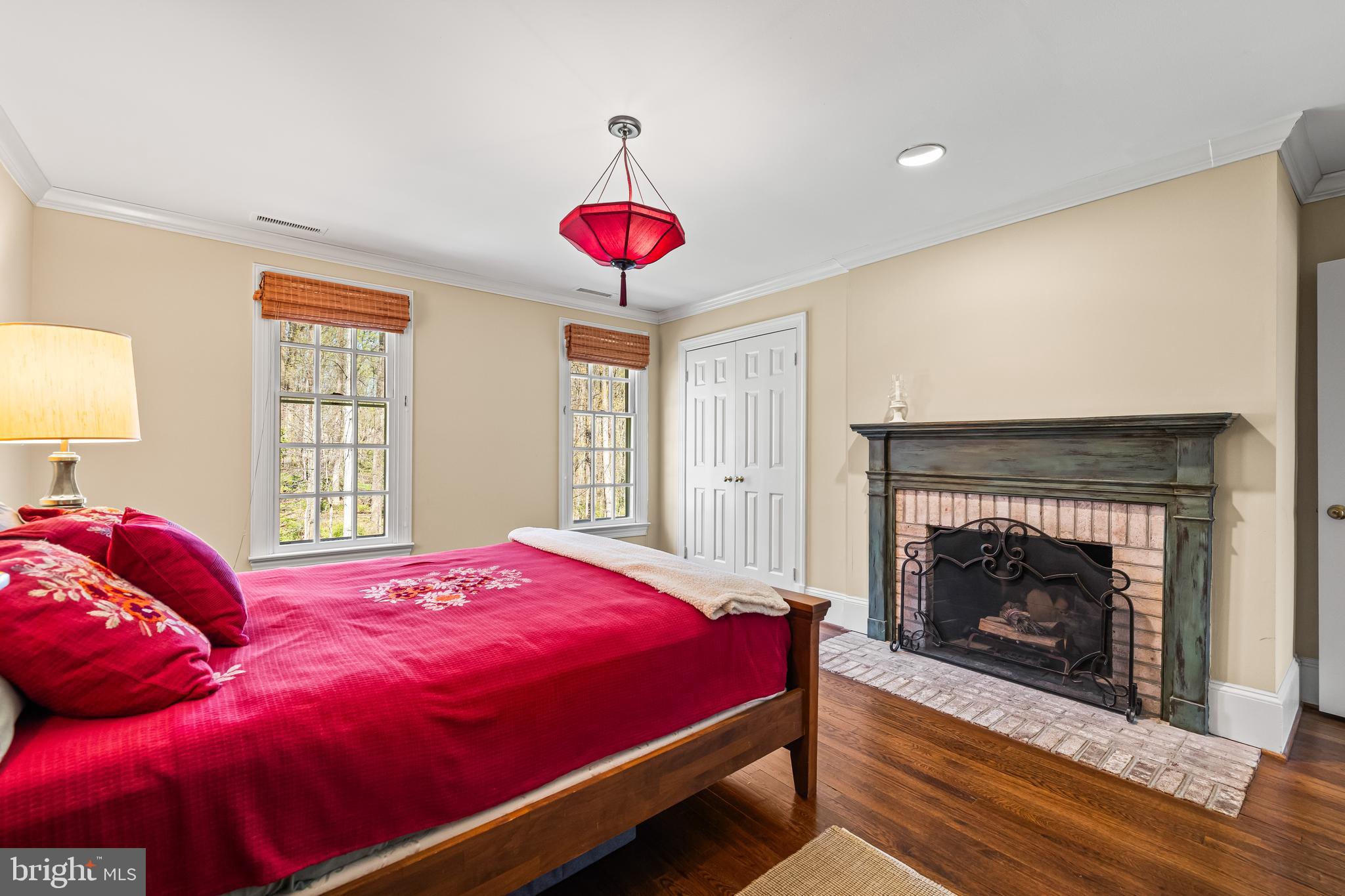 901 CHESTNUT RIDGE DRIVE