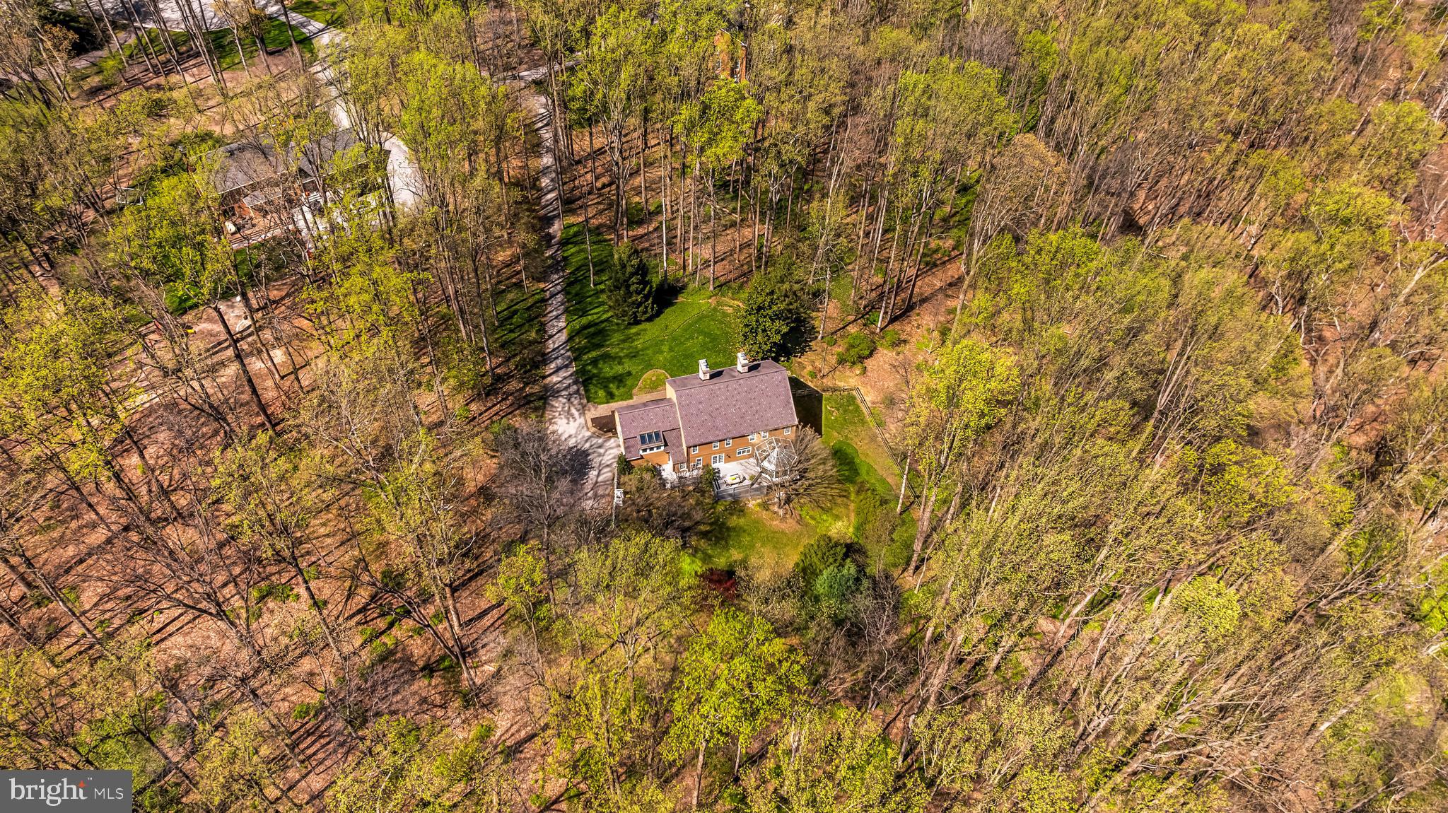 901 CHESTNUT RIDGE DRIVE