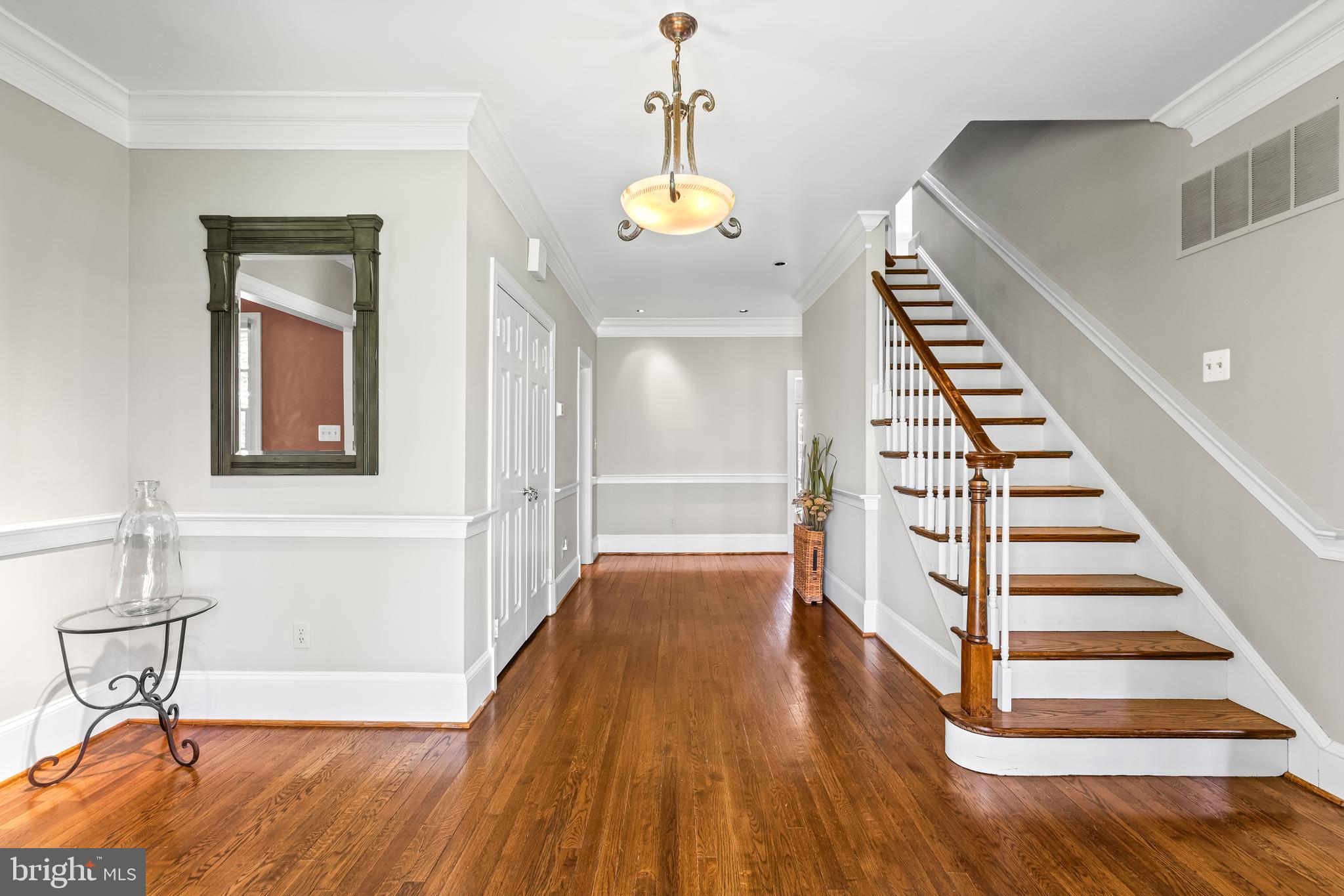 901 CHESTNUT RIDGE DRIVE