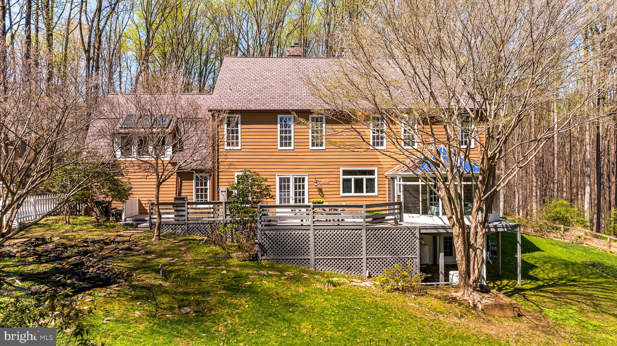 901 CHESTNUT RIDGE DRIVE