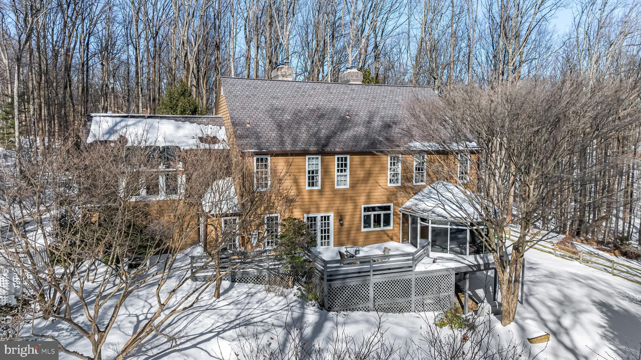 901 CHESTNUT RIDGE DRIVE