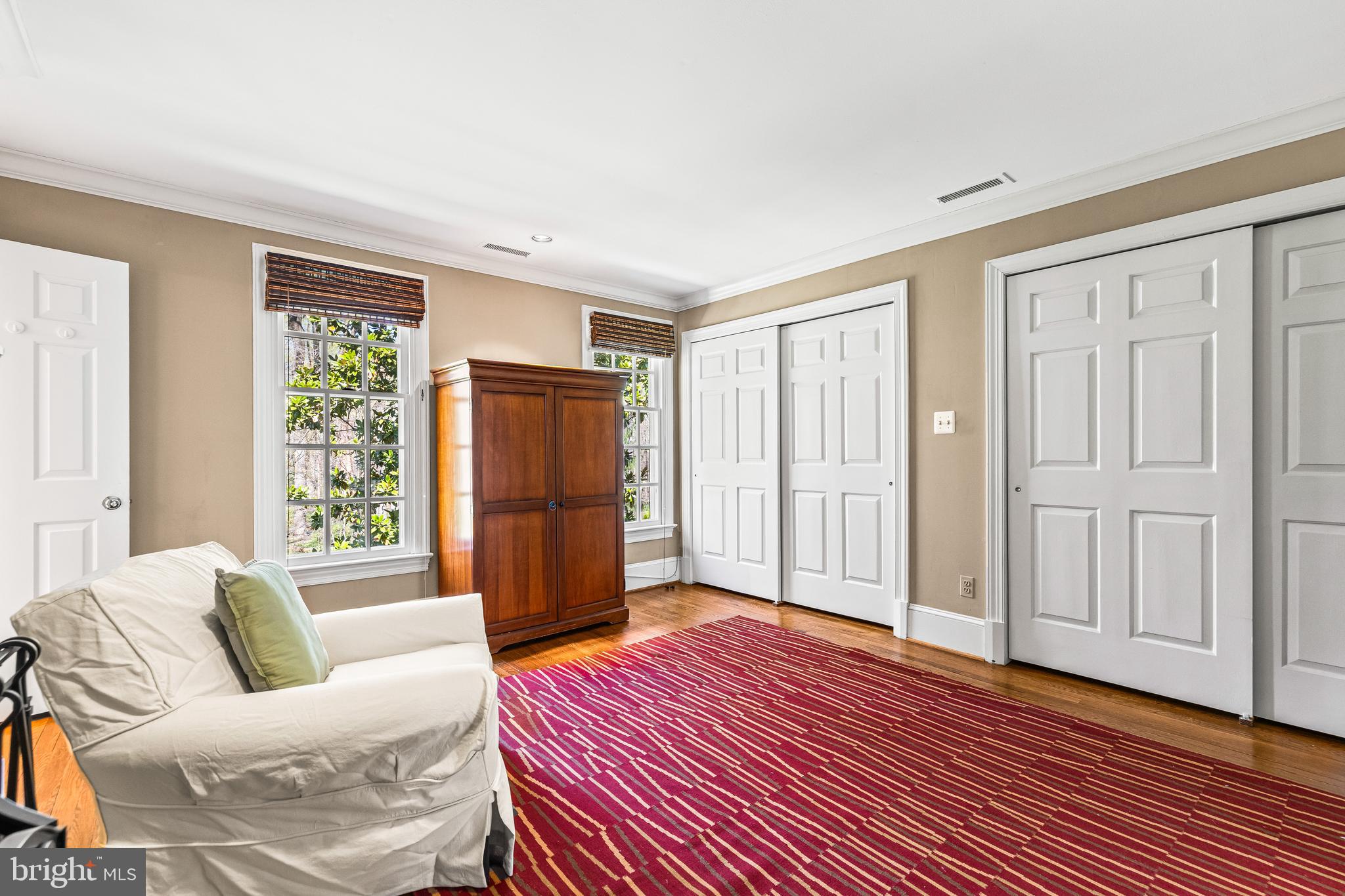 901 CHESTNUT RIDGE DRIVE