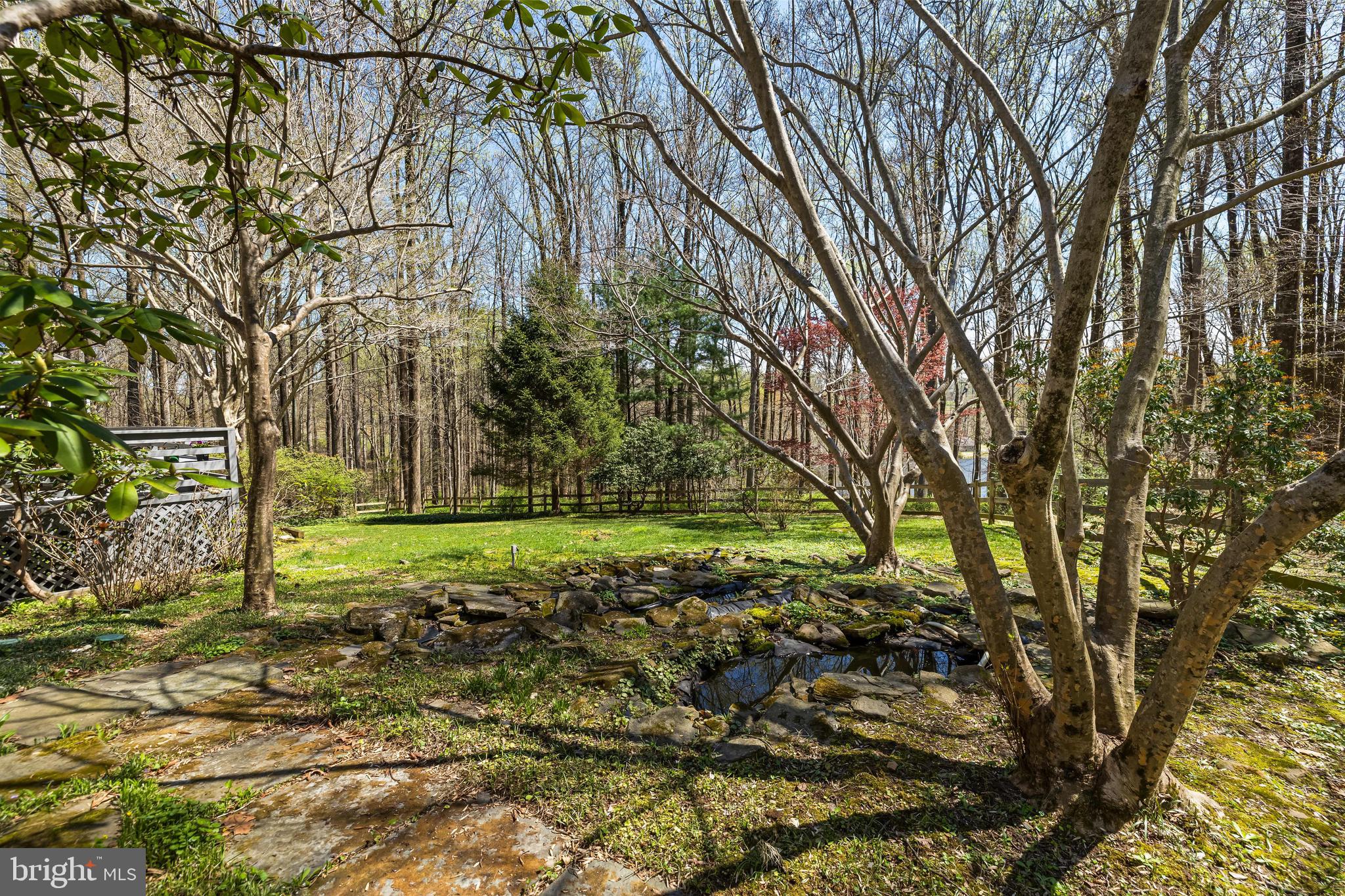 901 CHESTNUT RIDGE DRIVE