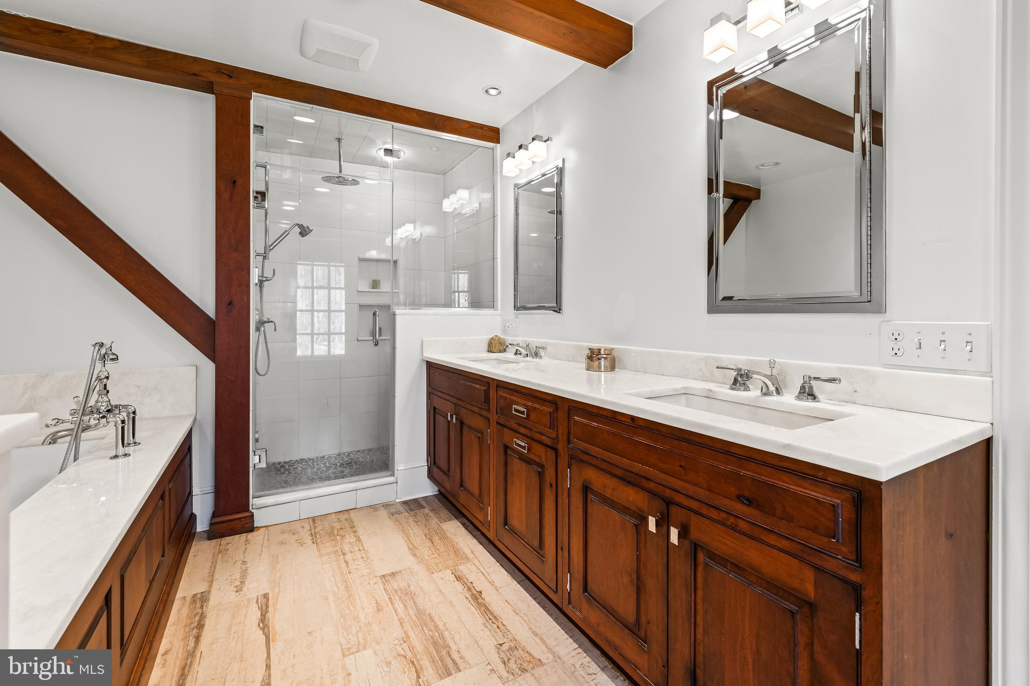 901 CHESTNUT RIDGE DRIVE