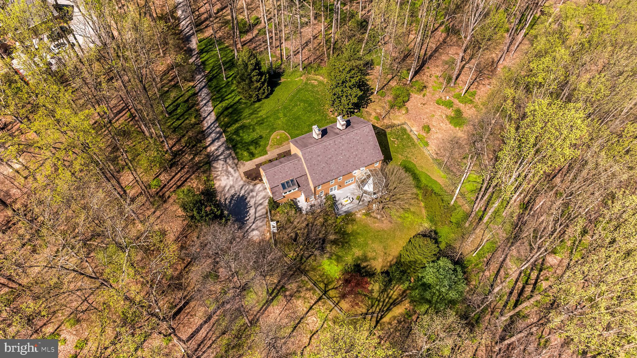 901 CHESTNUT RIDGE DRIVE