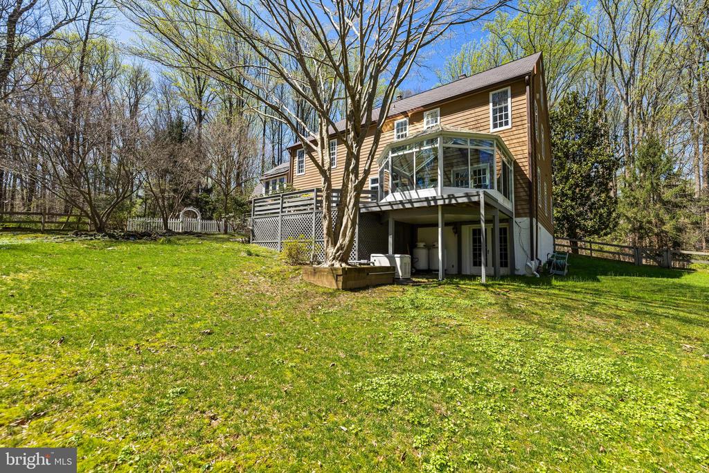 901 CHESTNUT RIDGE DRIVE