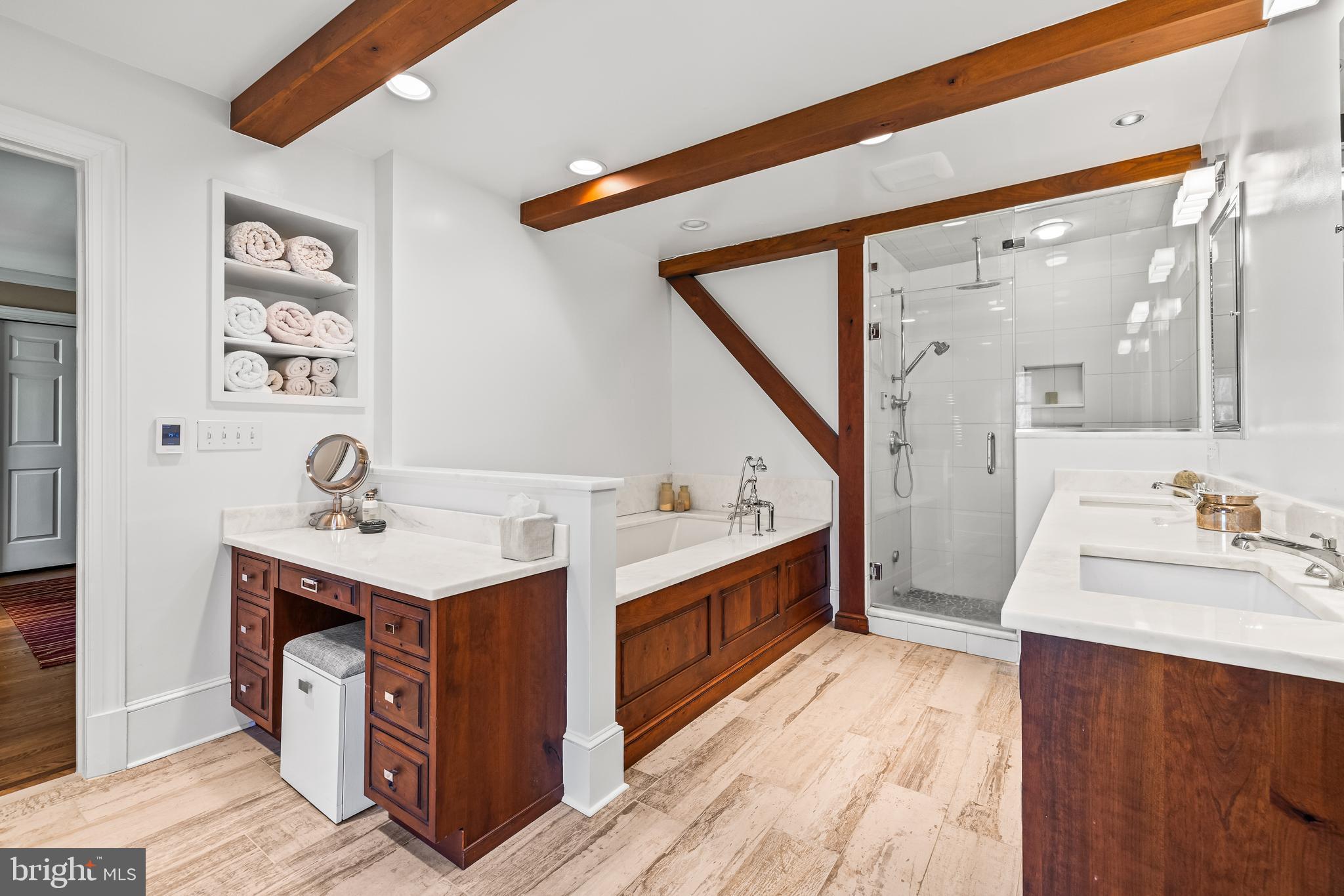 901 CHESTNUT RIDGE DRIVE