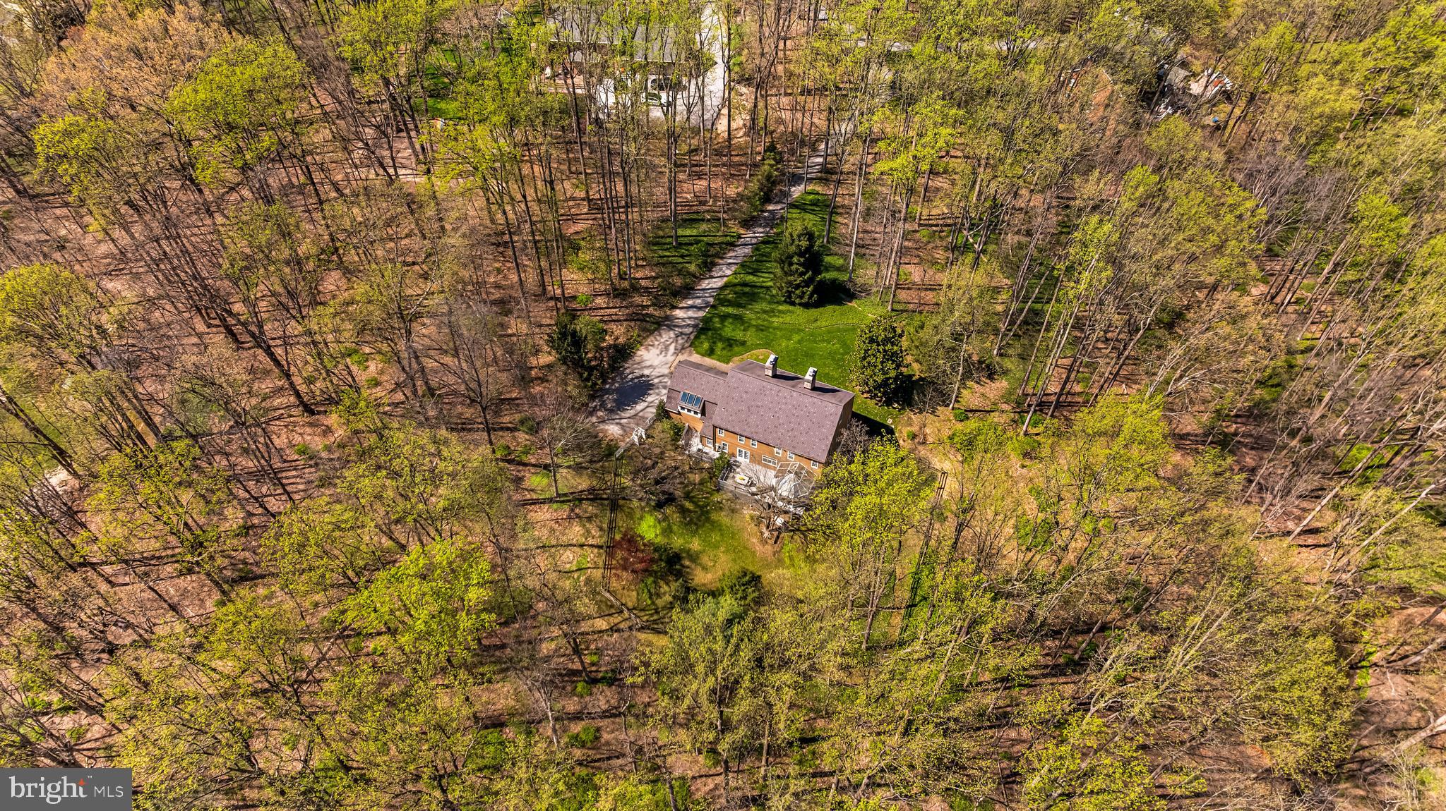 901 CHESTNUT RIDGE DRIVE