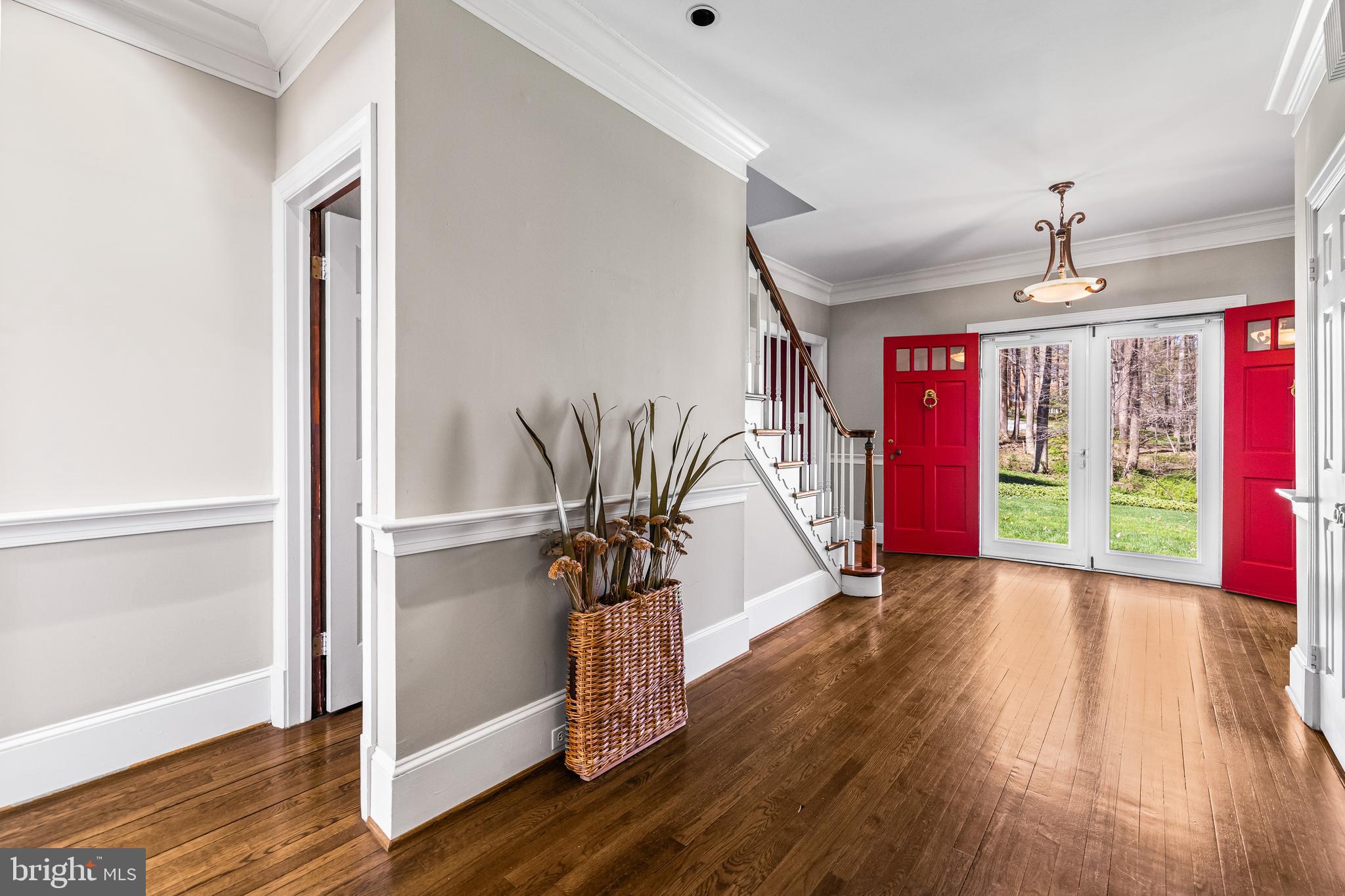 901 CHESTNUT RIDGE DRIVE