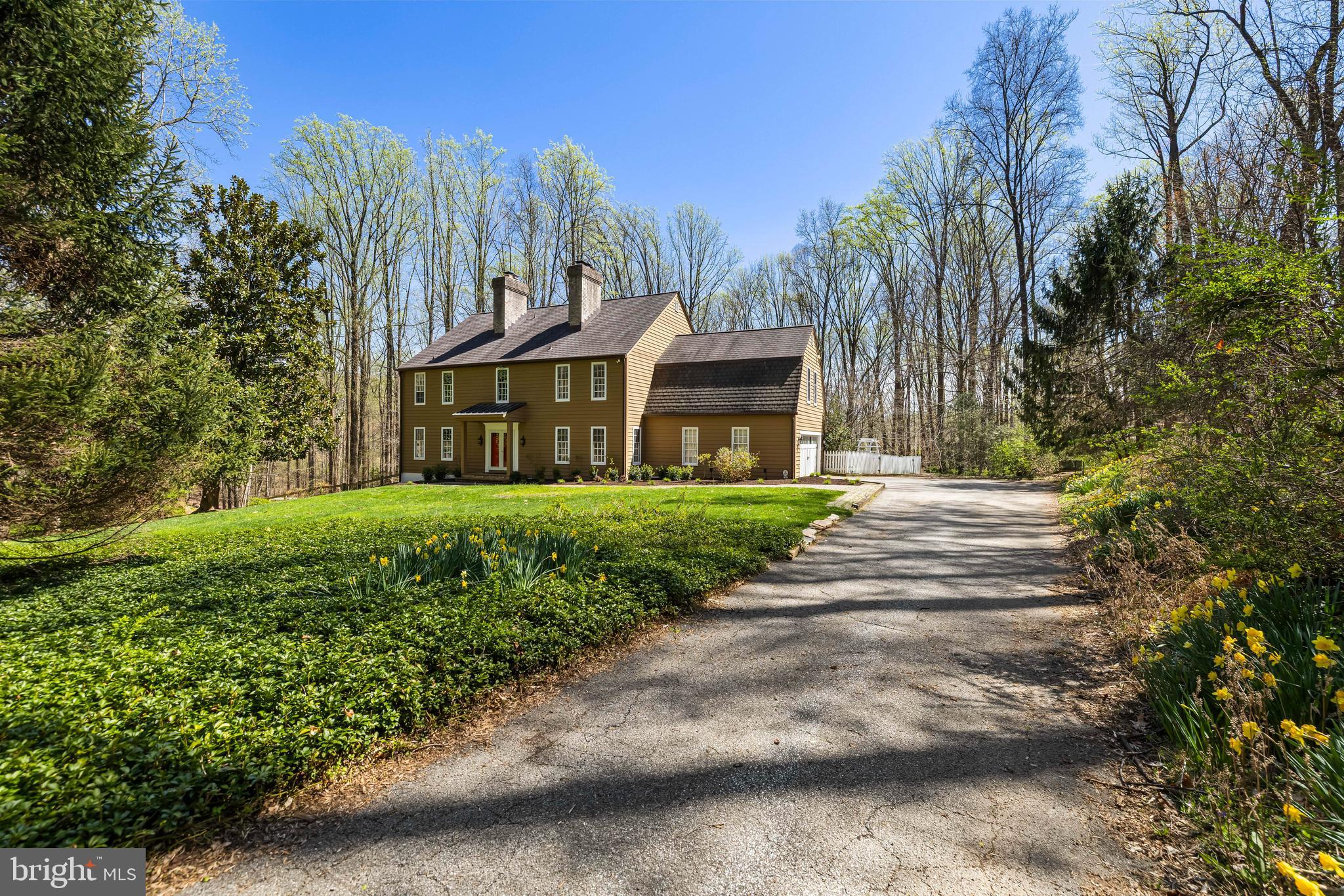 901 CHESTNUT RIDGE DRIVE