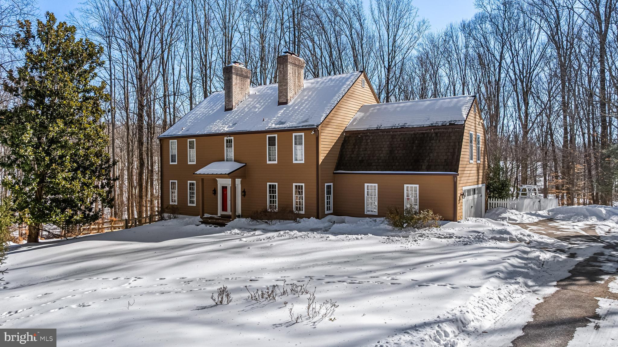 901 CHESTNUT RIDGE DRIVE